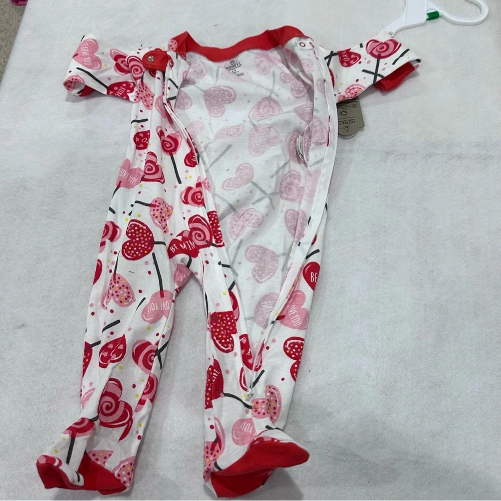Candy Hearts Sleeper